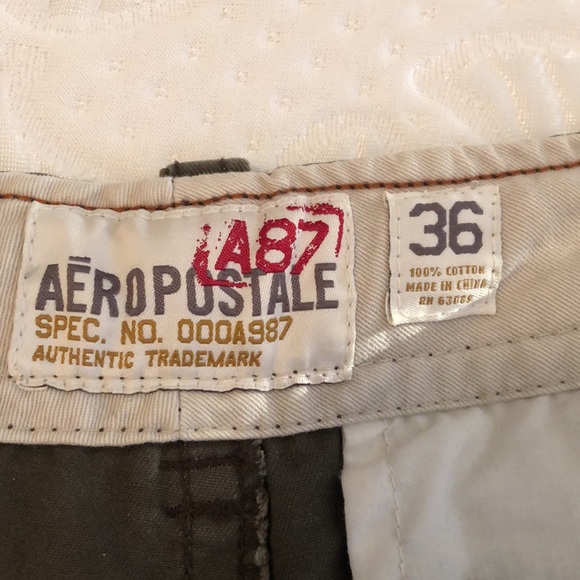 Aeropostale cargo shorts. Never worn tags still on - Picture 3 of 3